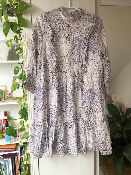 Jarné šaty kvetinkové/ jarné biele šaty kvetinkové, h&m,xs