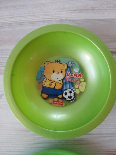 Taniere a misky pre deti, 