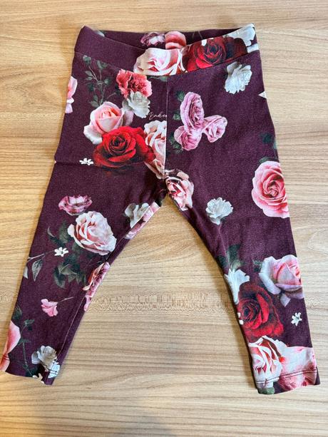 Dievčenský komplet, 92