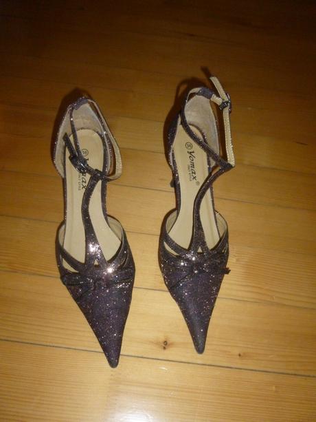 Spoločenské lodičky, 36