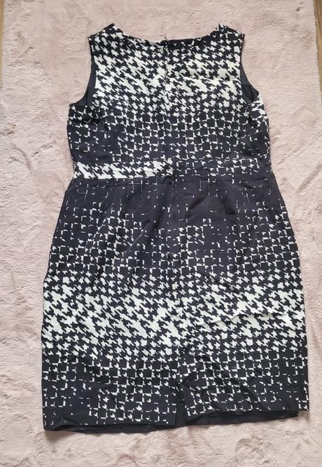 Šaty 46, stradivarius,46