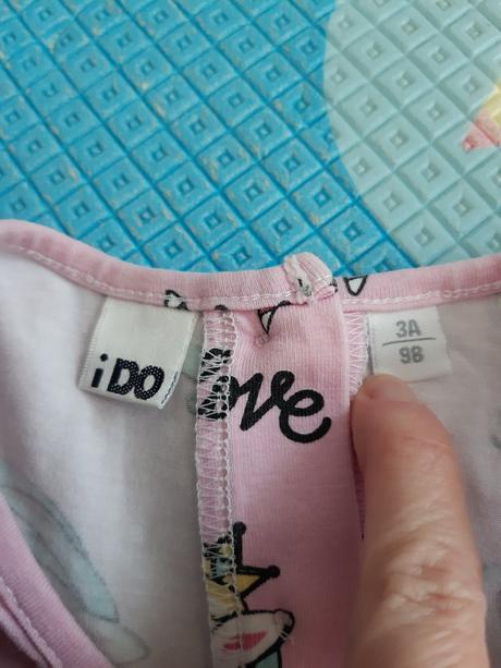 Jednorožcové šaty, ido,98