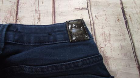 Strečové džínsy, guess,xs