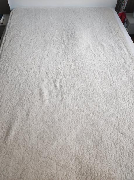 Prikrývka z ovčej vlny, 