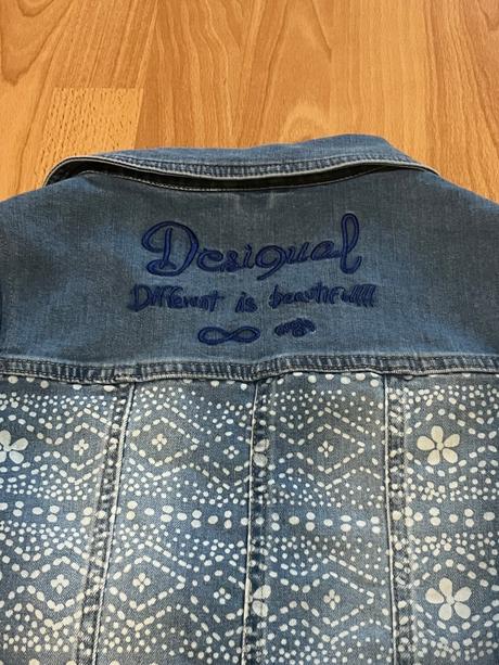 Disigual riflova bunda, 134