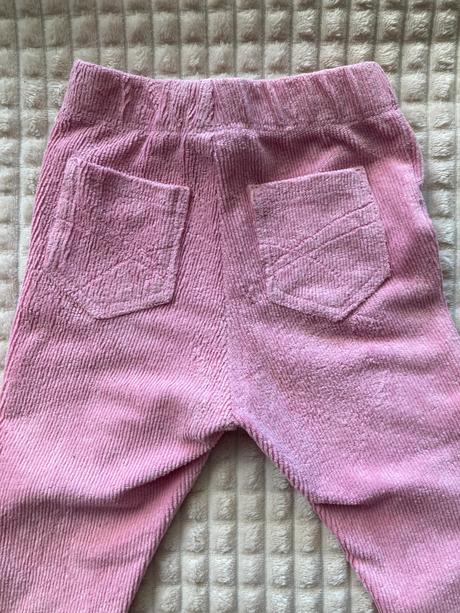 Menčestrové džegínky 74/80, lupilu,74