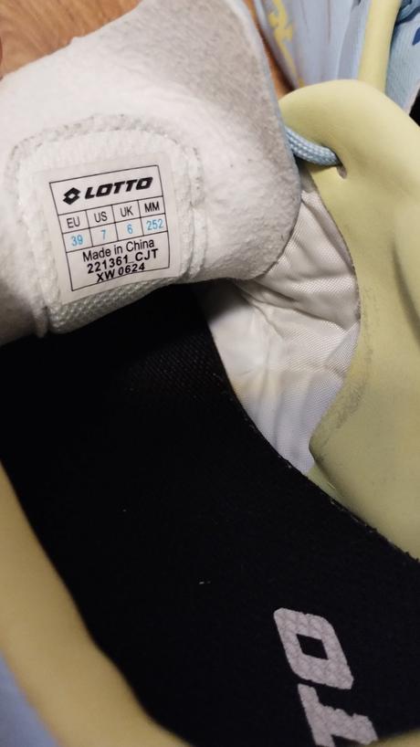 Halové tenisky, lotto,39