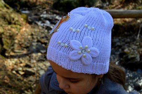 Čiapočka s kvetom a kamienkami, 50 - 158