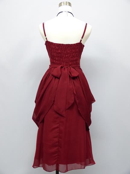 Kratke cervene spolocneske saty, 42