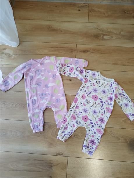 2x pyžamko, gate,74