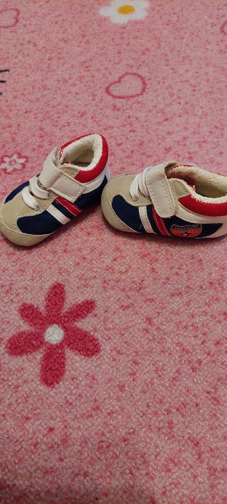 Topánočky pre bábo, <17