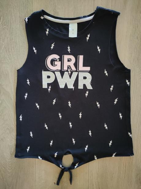 Dievčenský top, na 10 r., 140