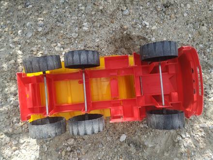 Detské vyklápacie auto mercedes,