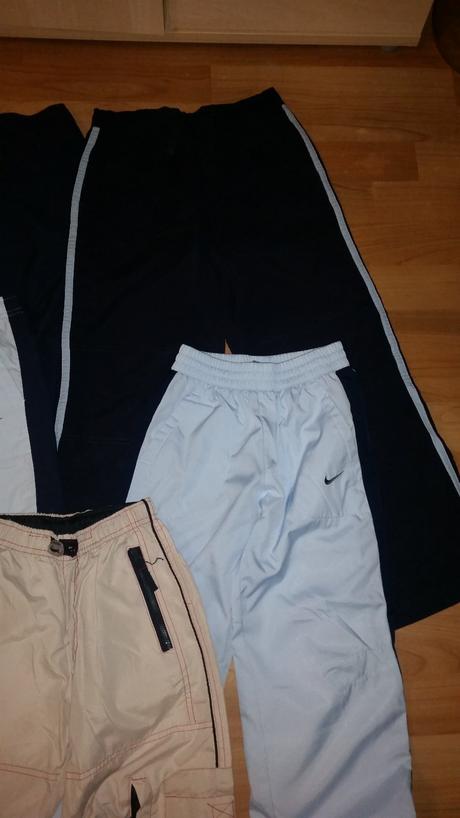 Sustakove nohavice, 122–134