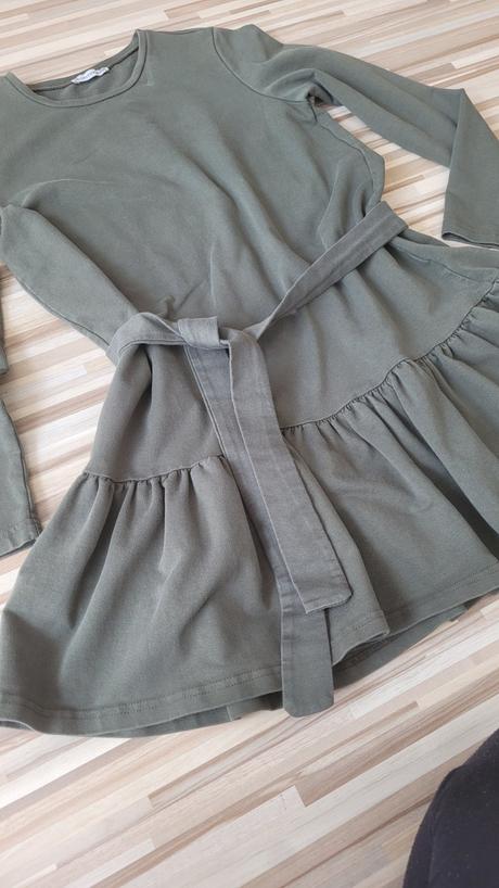 Saty olivovej farby, s