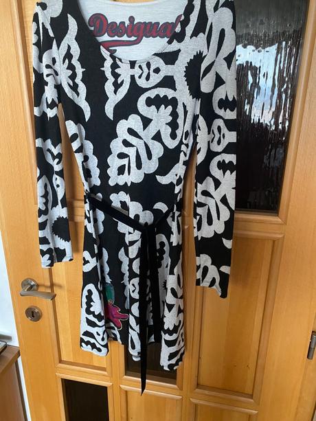 Šaty desigual teple, desigual,s