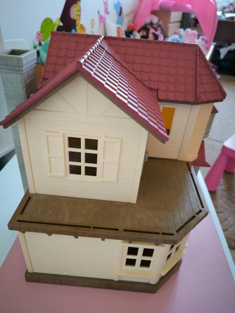 Sylvanian family domček s príslušenstvom,
