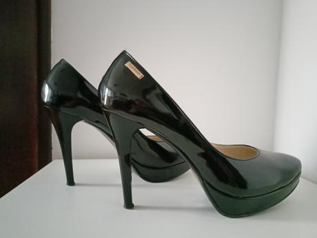 Cierne leskle lodicky, 37