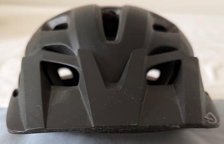 Giro čierna unisex cyklistická prilba+zámok+pumpa, 