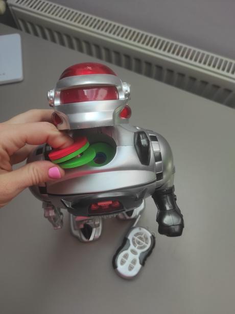 Robot strieľajúci, 