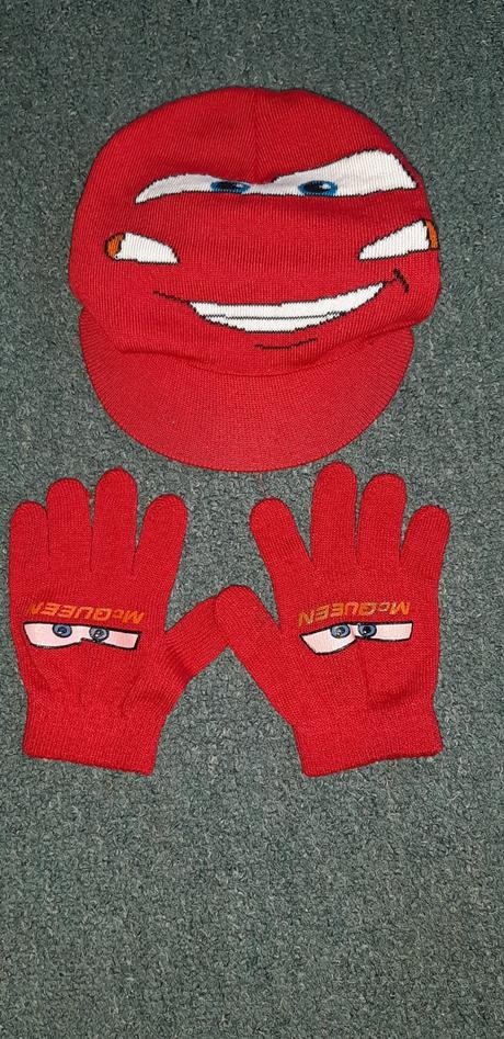 Čiapka a rukavice, 104