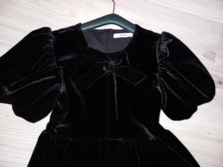 Zamatové elegantné šaty, reserved,146