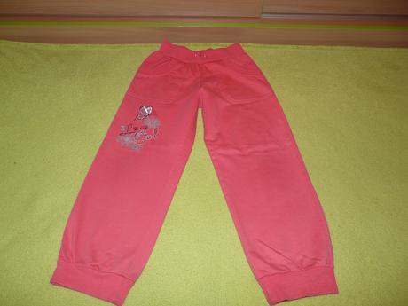 Oranžové tepláky, 110