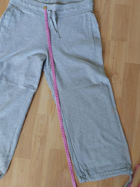 Dámske kratšie 3/4 tepláky s/m, 36