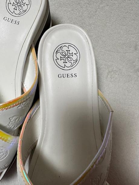 Bielo-čierne šľapky na platforme zn. guess orig., guess,40