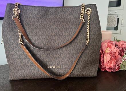 Michael kors stala 450 eur, michael kors