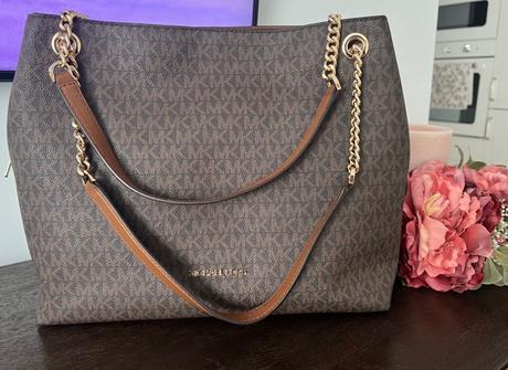 Michael kors stala 450 eur, michael kors