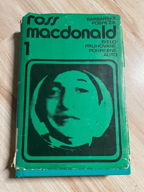 Macdonald.barbarské pobrežie,biele pruhováné pohre,