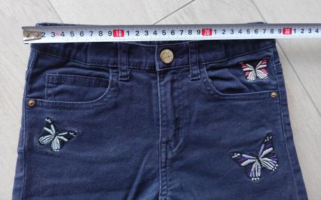 Predám dievčenské riflové kraťasy, 