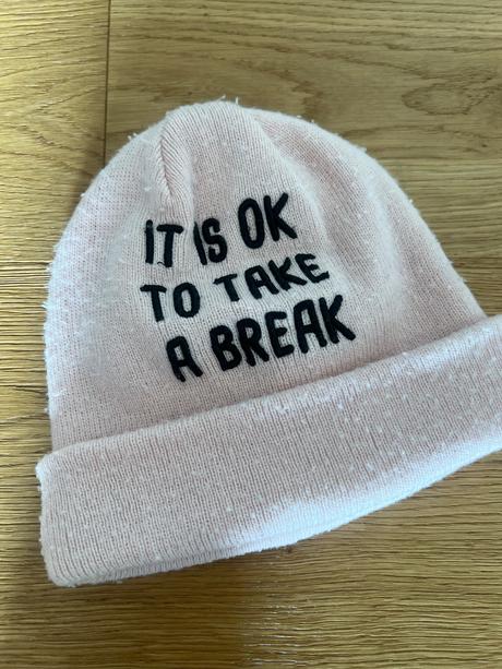 Ružová čiapočka, reserved,128