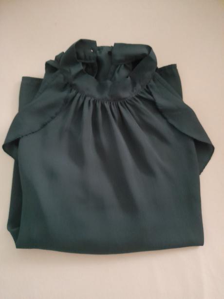 Blúzka s prestrihmi, m