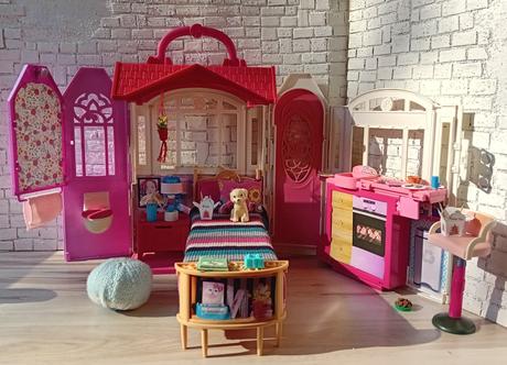 Barbie dom s bábikami a so psom, 