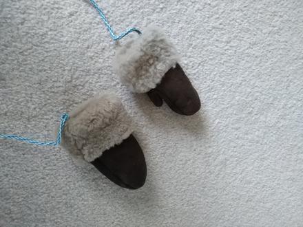 Kožené rukavičky, 68