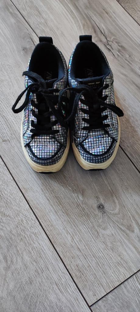 Zara botasky, zara,32