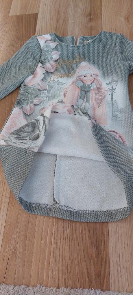 Šaty so zimnym motivom s ruksačikom, 98