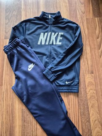 Pekná nike súprava pre chlapca, nike,152