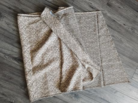 Šatka loktu she, loktu she