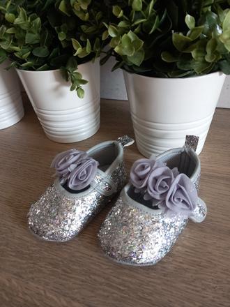 Capačky s flitrami miggpp, <17