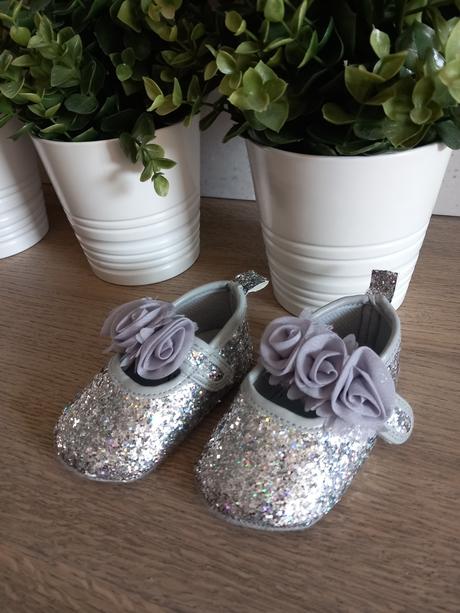 Capačky s flitrami miggpp, <17