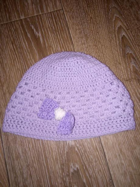 Fialková háčkovaná čiapka 1 az 3r super stav, 80