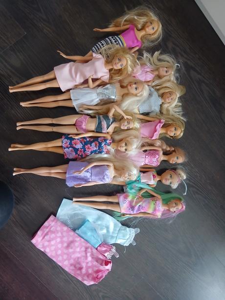 Barbie karavan+sanitka, 