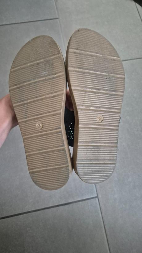 Sandalky 34, graceland,34