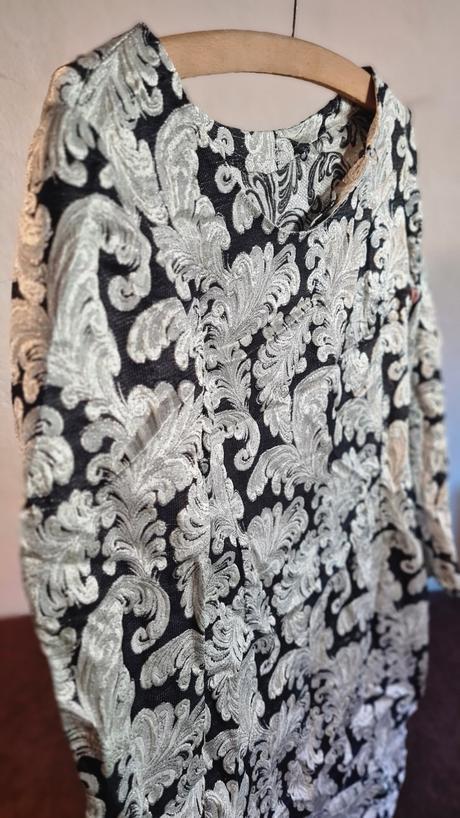 Šaty vhodné na ples, 36