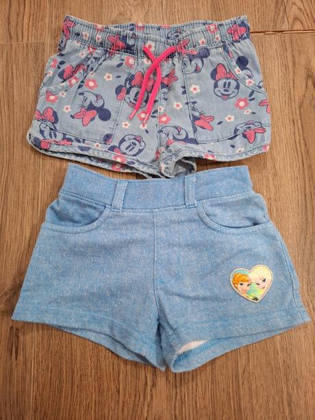 Predám 2ks kraťasov, disney,116