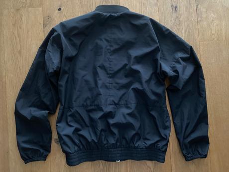 Cierna sustakova bunda, replay,xs