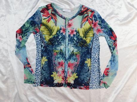 Velmi pekny trendy sveter, 38